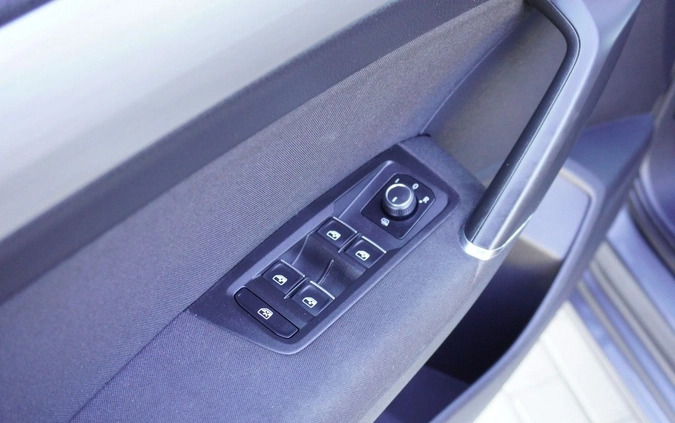 Volkswagen Touran cena 74999 przebieg: 118000, rok produkcji 2016 z Golub-Dobrzyń małe 562